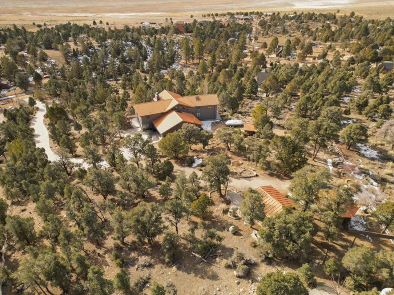 Steel Pine Lodge A Rustic Mountain Retreat Views Baldwin Lake Екстер'єр фото