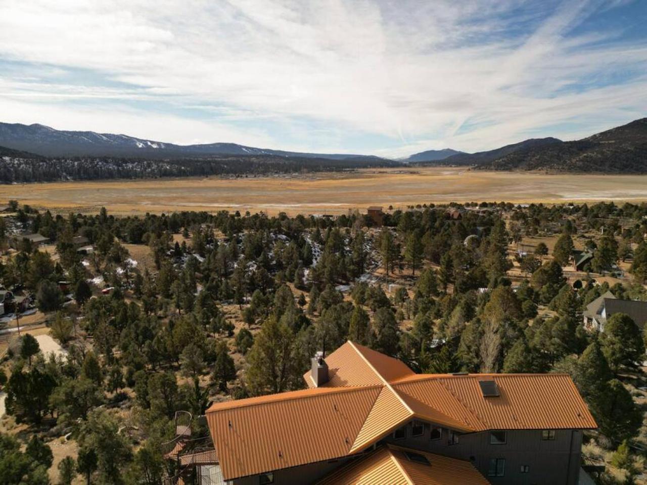 Steel Pine Lodge A Rustic Mountain Retreat Views Baldwin Lake Екстер'єр фото