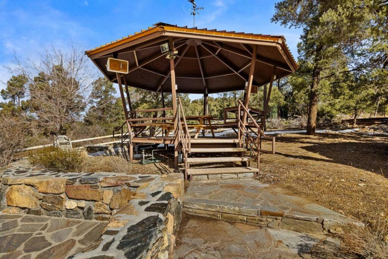 Steel Pine Lodge A Rustic Mountain Retreat Views Baldwin Lake Екстер'єр фото