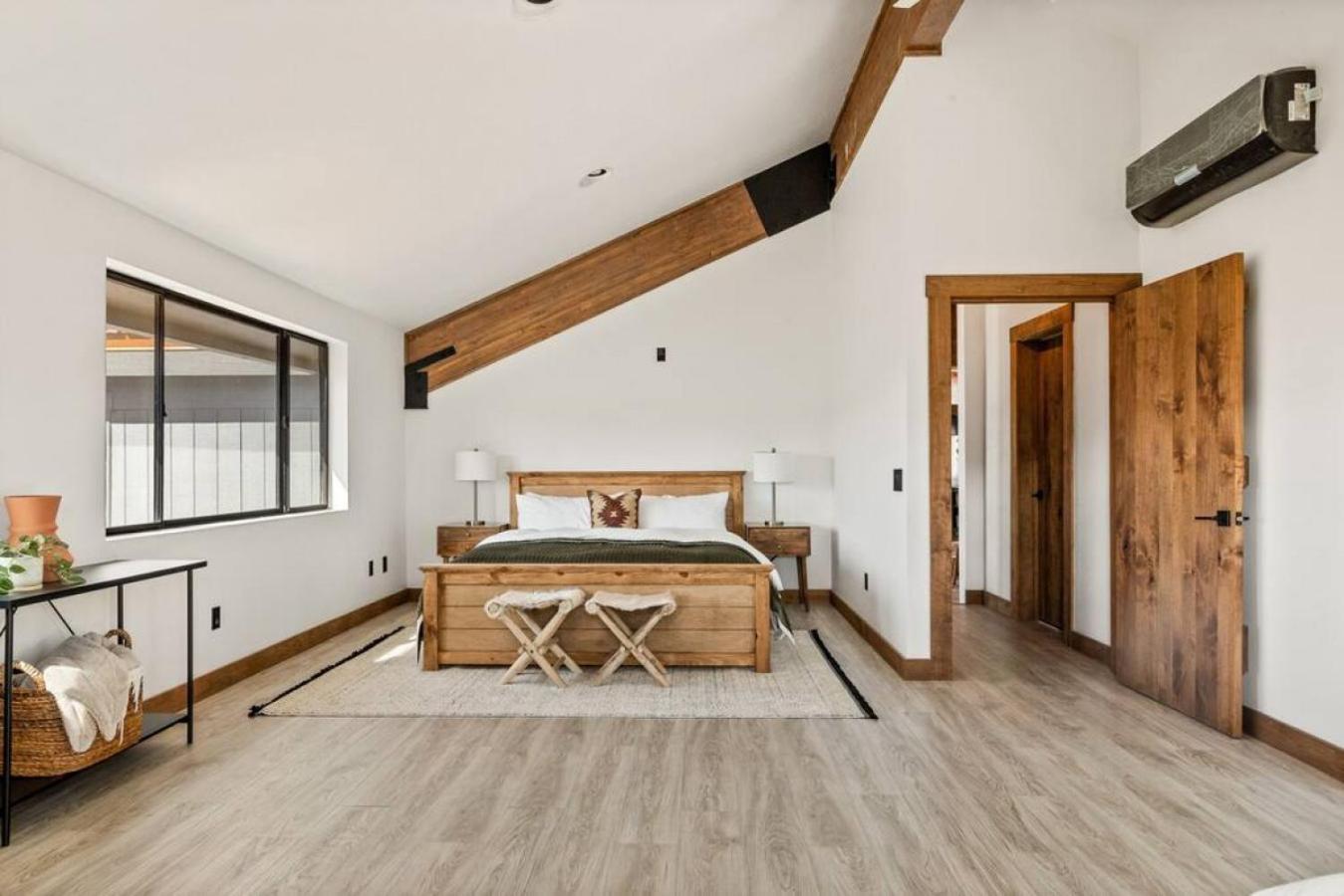 Steel Pine Lodge A Rustic Mountain Retreat Views Baldwin Lake Екстер'єр фото
