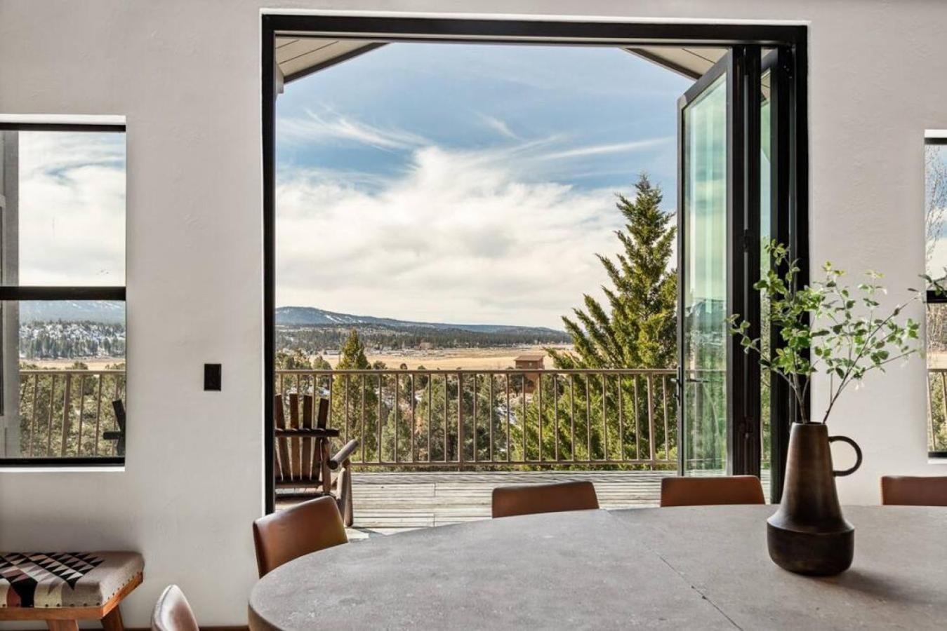 Steel Pine Lodge A Rustic Mountain Retreat Views Baldwin Lake Екстер'єр фото